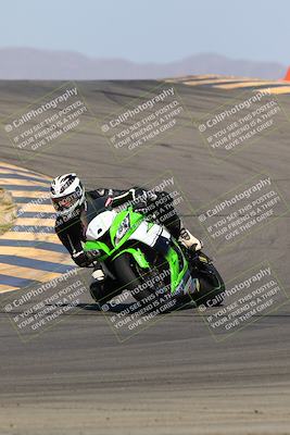 media/Mar-28-2022-Superbike Trackdays (Mon) [[b8603d0f67]]/Open Track Time/Turns 9 and 10/